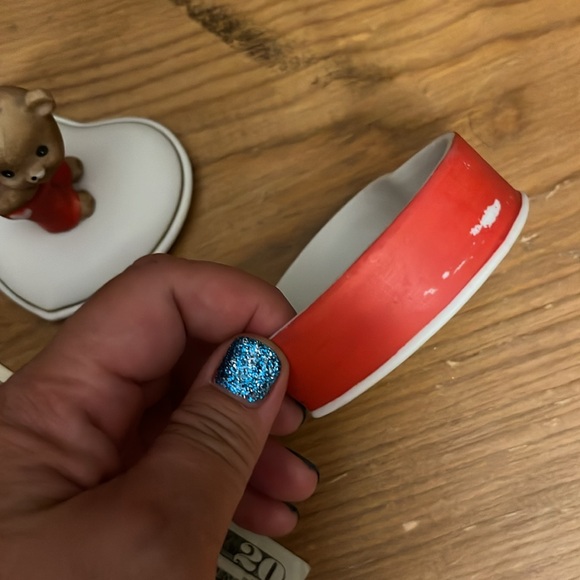 Vintage 1983 Lefton Valentine Bear on Heart Shaped Trinket Box - Picture 6 of 6